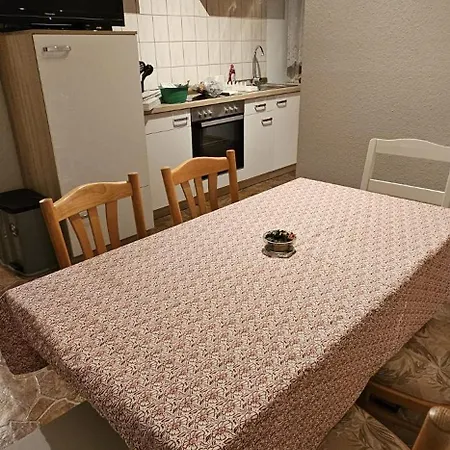 Apartrogaetz1 * Rogatz